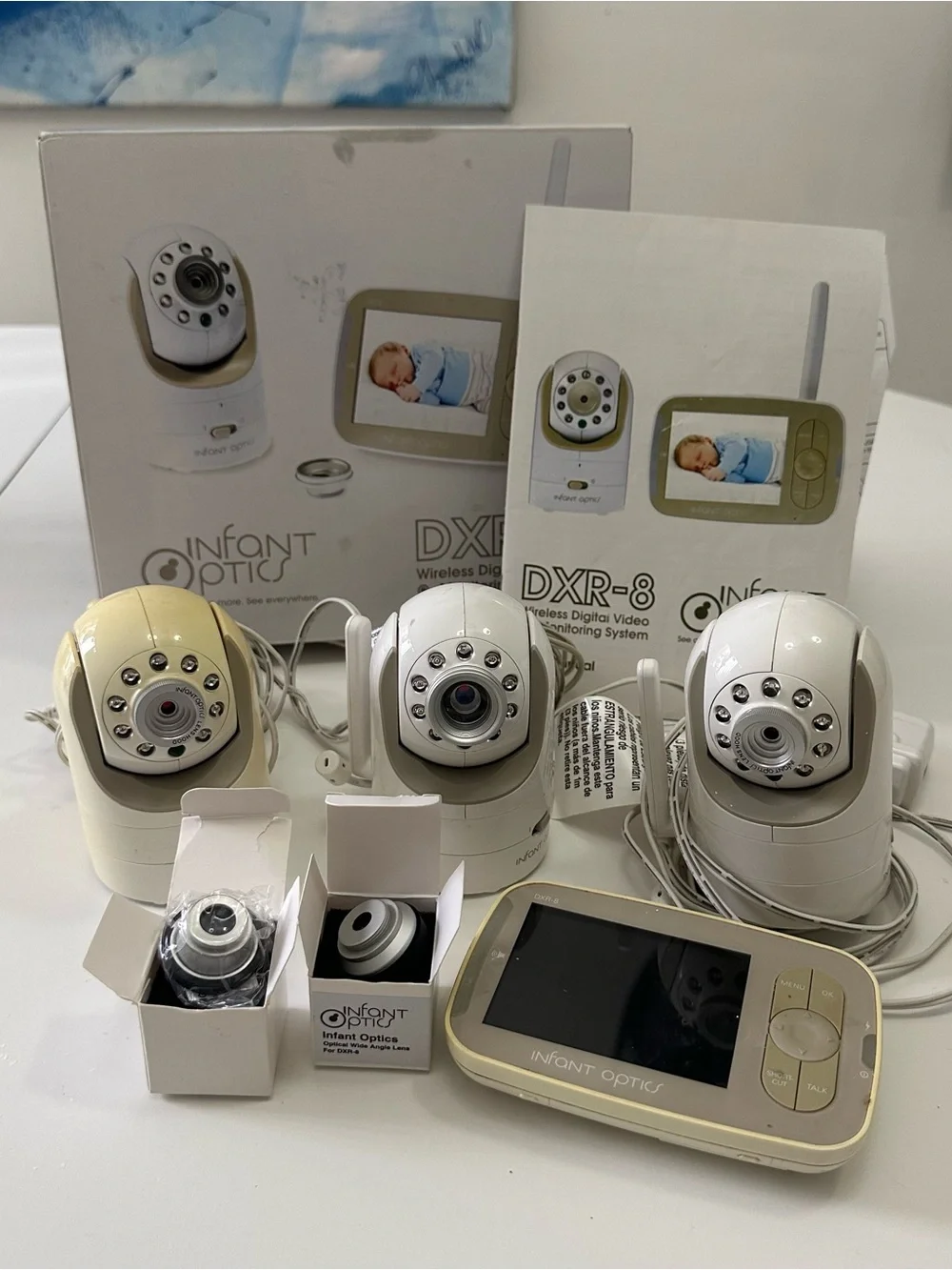 Infant Optics DXR-8 Wireless Digital Video Baby Monitor - White/Cream